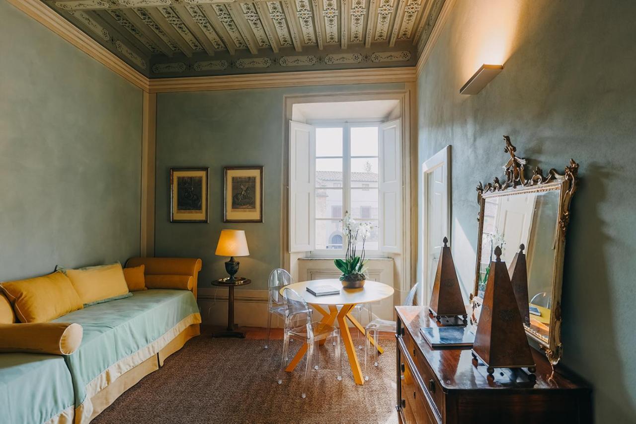 ピサPalazzo Feroci - Residenza D'Epocaアパートメント エクステリア 写真
