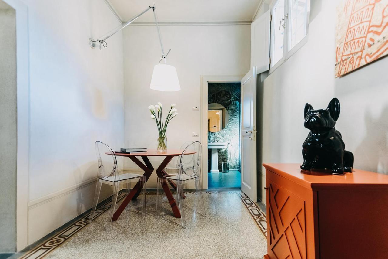 ピサPalazzo Feroci - Residenza D'Epocaアパートメント エクステリア 写真